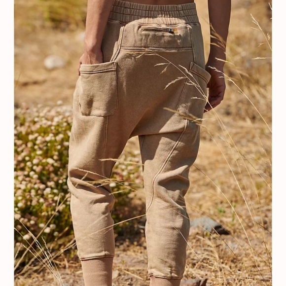 New Free People June Bug Joggers Sweatpants Slouchy Tan Stone XS - Picture 5 of 9